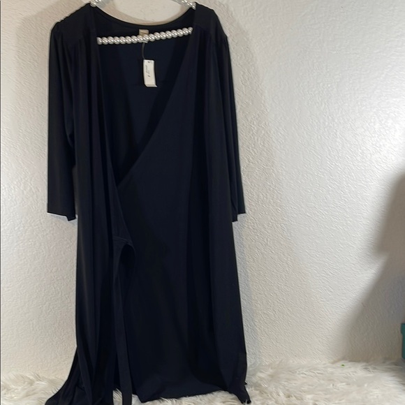 Old Navy Dresses & Skirts - OLD NAVY V-Neck Waist-Defined Midi Wrap Dress Black Size XL NEW